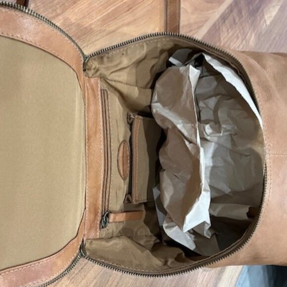 TOMMY BAHAMA BACKPACK COGNAC LEATHER - Picture 6 of 6